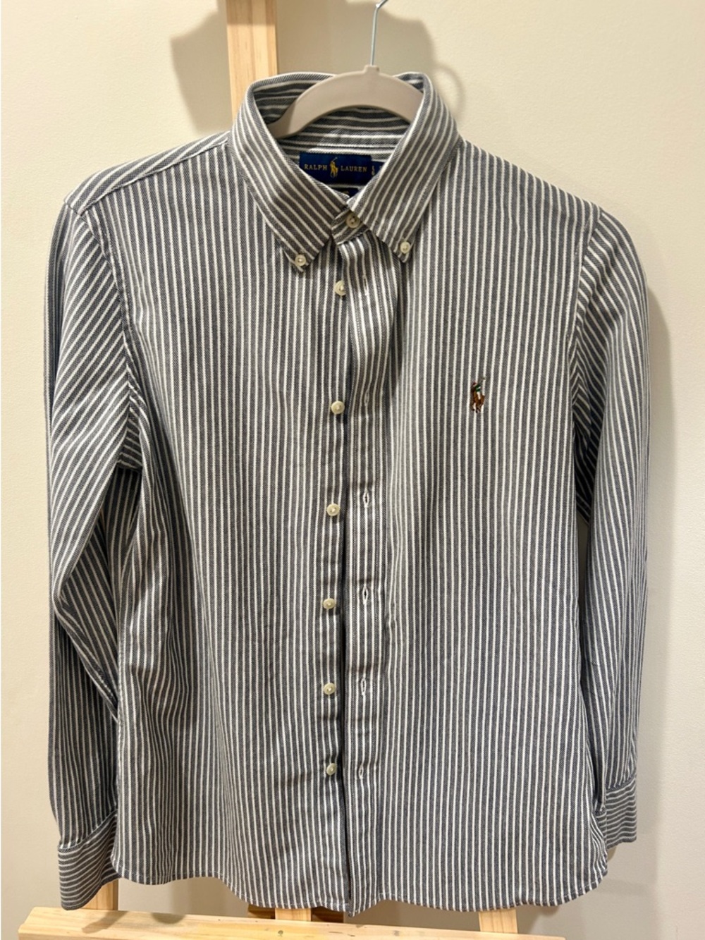 Polo Ralph Lauren Boys Large knit oxford button-down shirt gray and white.